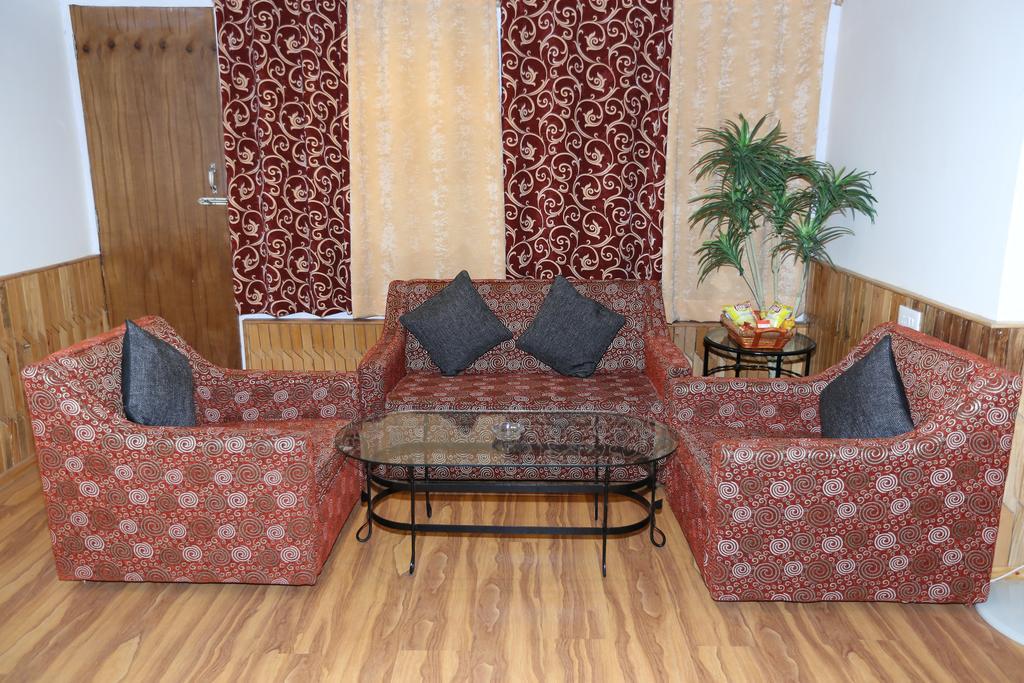 Hotel Natraj Manali Дармсала Номер фото