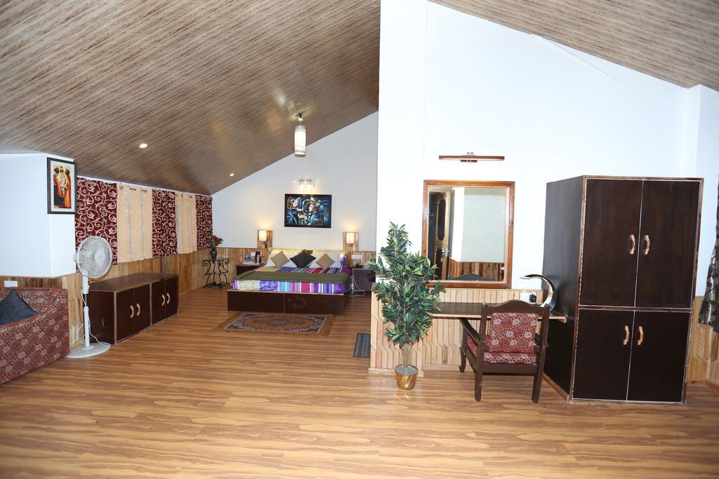 Hotel Natraj Manali Дармсала Номер фото