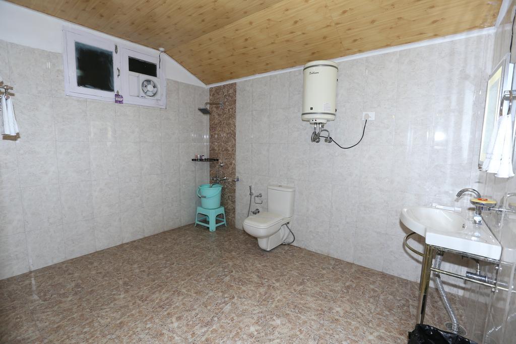 Hotel Natraj Manali Дармсала Номер фото