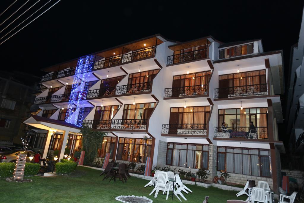 Hotel Natraj Manali Дармсала Екстер'єр фото